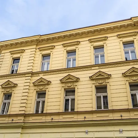 Apartment Kamenicka 23 Prague