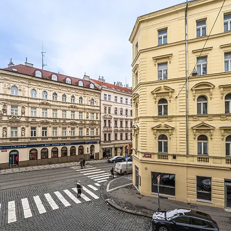 Kamenicka 23 * Praga