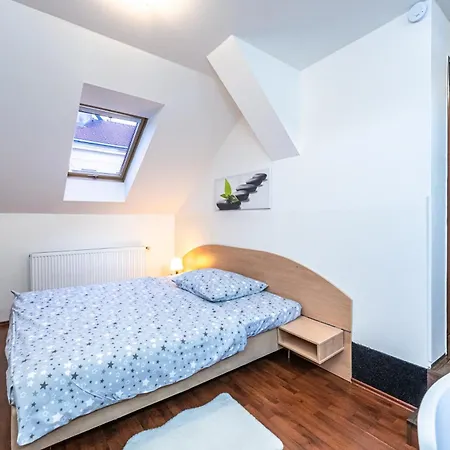 Kamenicka 23 Apartmán