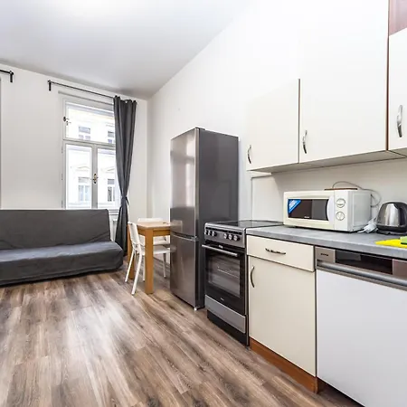 Kamenicka 23 Daire