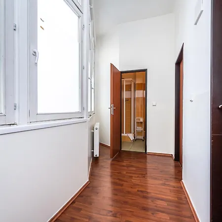 Kamenicka 23 Prag